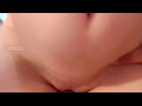 ❤️ E moe ana i loko o ka lumi o koʻu kaikuahine a pēlā wau i ala ai ️ Porn video ia makou